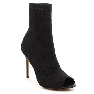 Charles David Ranger Bootie - Black - size 7.5